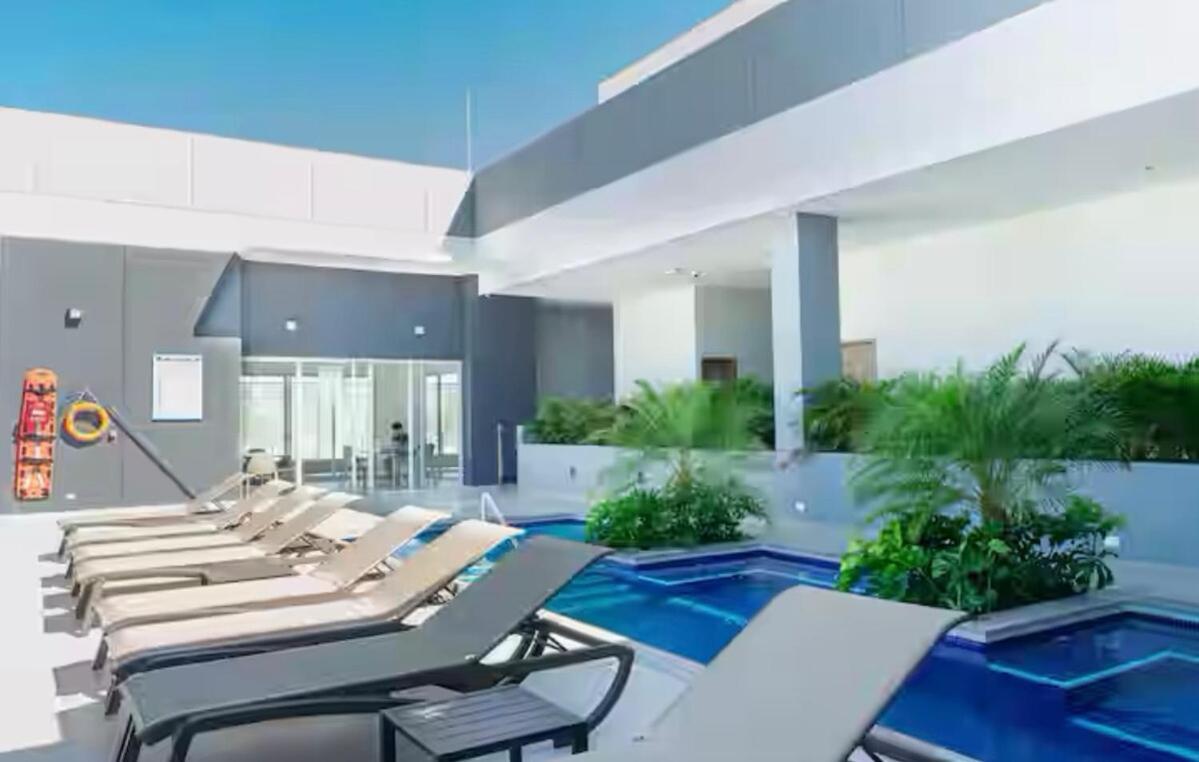 Luxury At Rodadero Amber Rock